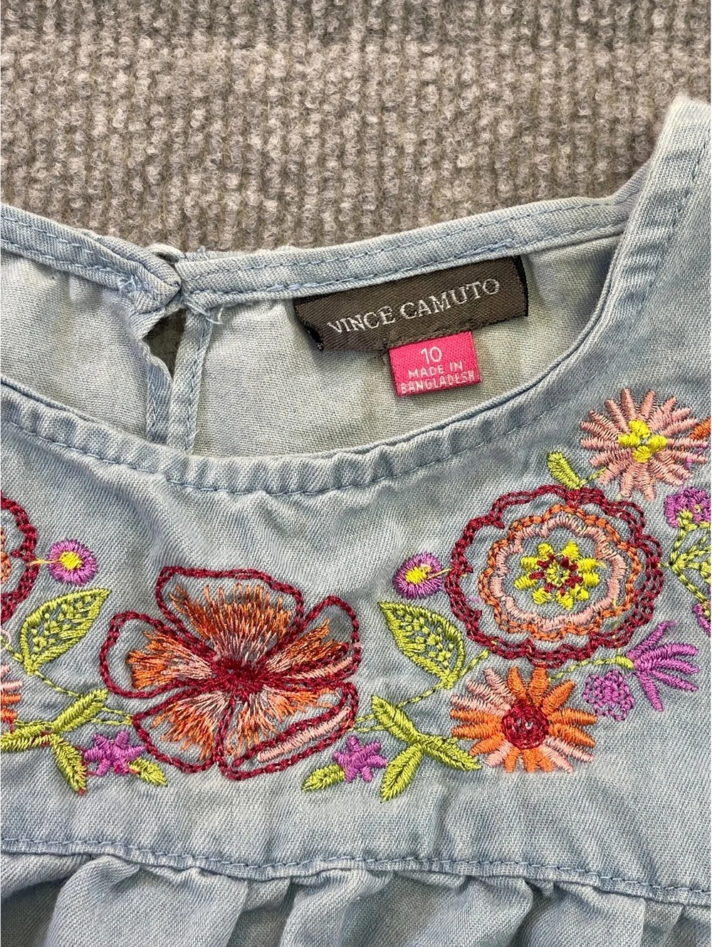 Vince Camuto Girls 10 Light Wash Denim Top Floral Embroidered Ruffle Sleeve